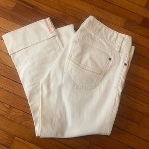 SOLD—Gap low rise cropped jeans or capris